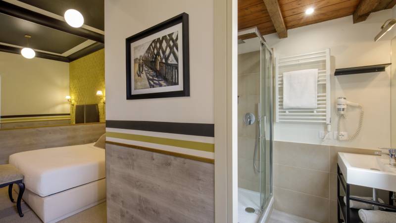 Relais-Luxury-Corso-bagno-camera-standard-roma-foto Relais-Luxury-Corso-bagno-camera-standard-roma-foto